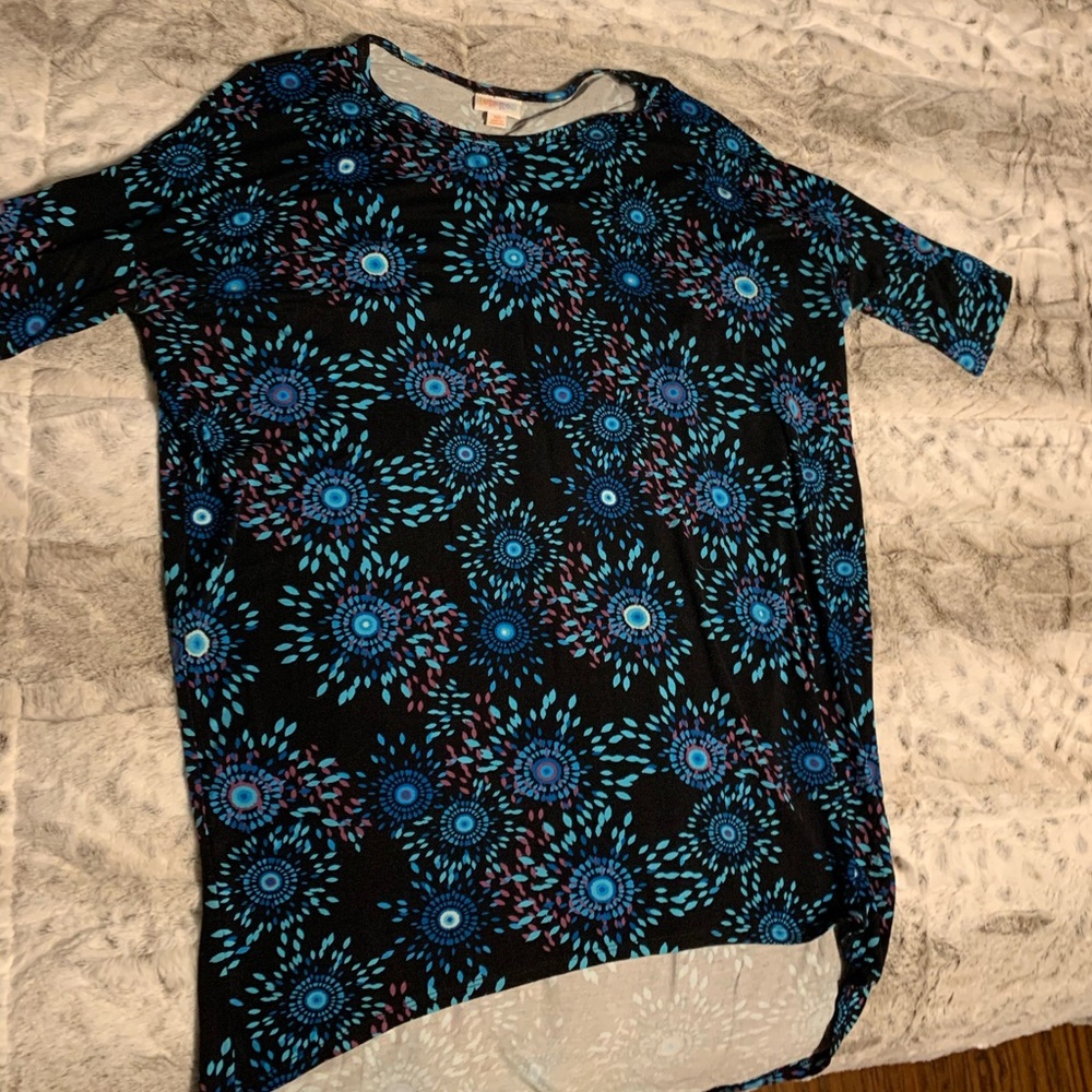 Lularoe top size XS worn once
